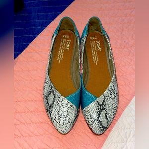 Tom's snake skin flats